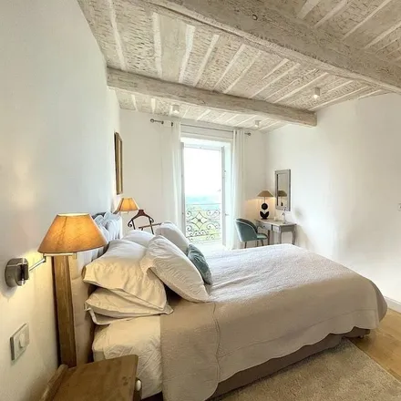 Rent this 3 bed house on 06140 Tourrettes-sur-Loup