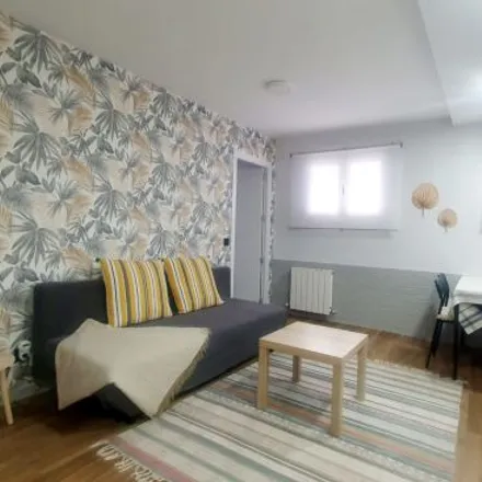 Rent this 4 bed apartment on Travesía de Santiago Cordero in 28029 Madrid, Spain