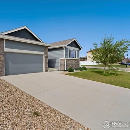 Image 2 - 858 Sunlight Peak Drive, Weld County, CO 80550, USA - House for sale