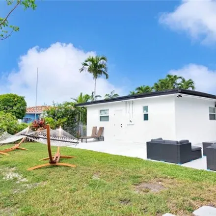 Image 3 - 7517 Hispanola Avenue, North Bay Village, Miami-Dade County, FL 33141, USA - House for rent