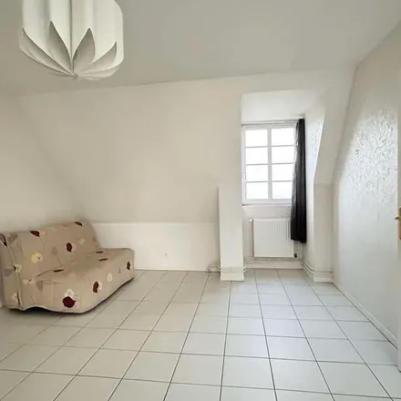 Image 6 - 40 Rue Sérurier, 02000 Laon, France - Apartment for rent