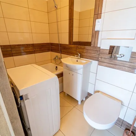 Image 9 - Toaleta 2 zł, Mikołaja Kopernika, 43-300 Bielsko-Biała, Poland - Apartment for rent