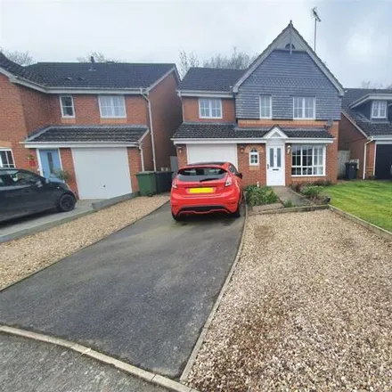 Image 1 - Chaytor Drive, Nuneaton and Bedworth, CV10 9ST, United Kingdom - House for sale