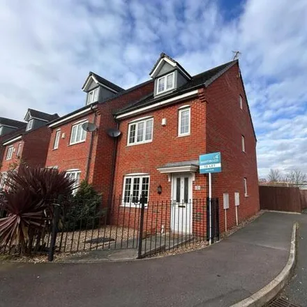 Rent this 4 bed house on 7-19 10-20 Glamis Close in Sutton-in-Ashfield, NG17 5LL