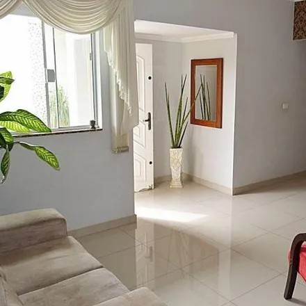 Buy this 4 bed house on Rua Virgínio Matarazzo in Residencial Furlan, Santa Bárbara d'Oeste - SP
