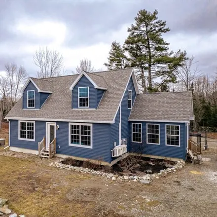 Buy this 3 bed house on 512 Reef Road in Waldoboro, ME 04572