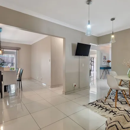 Image 7 - Morris Road, Strathavon, Sandton, 2146, South Africa - Townhouse for rent