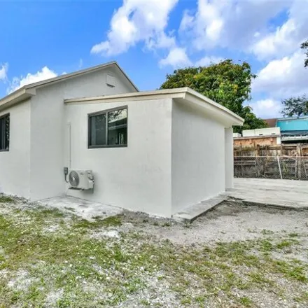 Image 9 - 2919 Northwest 92nd Street, Miami-Dade County, FL 33147, USA - House for sale