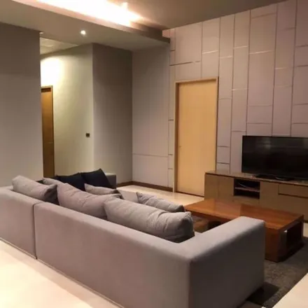 Rent this 3 bed apartment on Rio Residence in 88/2, Nang Linchi Road