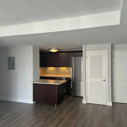 Rent this 3 bed apartment on 415 East 90th Street in New York, NY 10128