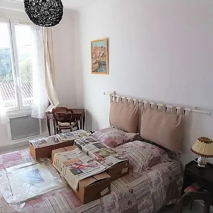 Rent this 3 bed apartment on Avenue Frédéric Mistral in 83500 La Seyne-sur-Mer, France