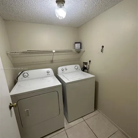 Image 8 - 8321 Coral Lake Drive, Coral Springs, FL 33065, USA - Apartment for rent