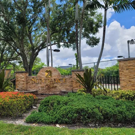 Buy this 2 bed condo on 2796 South University Drive in Davie, FL 33328