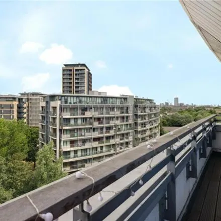 Image 4 - 1 Meath Crescent, London, E2 0QG, United Kingdom - Apartment for sale