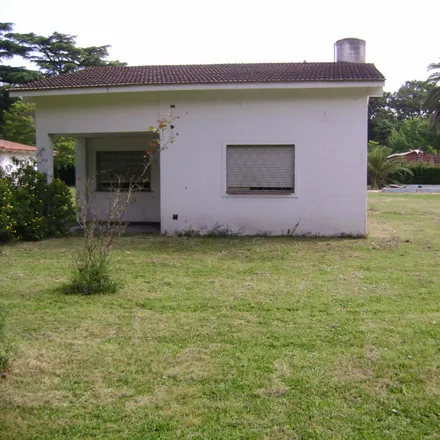 Buy this studio house on Jardín de Infantes Instituto Santa Catalina in Galileo Galilei, Parque Gaona