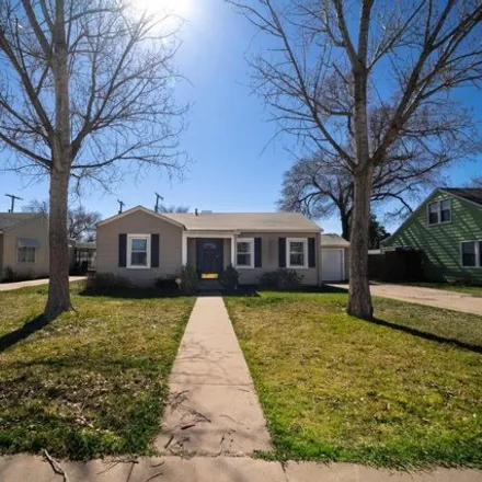 Buy this 4 bed house on 2507 28th Street in Lubbock, TX 79410