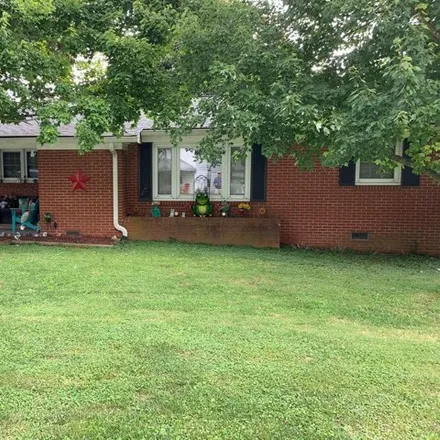 Buy this 2 bed house on 9567 Main Street in Hustonville, Lincoln County