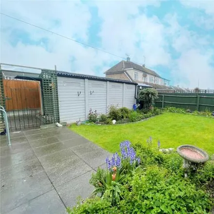 Image 2 - unnamed road, Southend-on-Sea, SS9 5HD, United Kingdom - House for sale