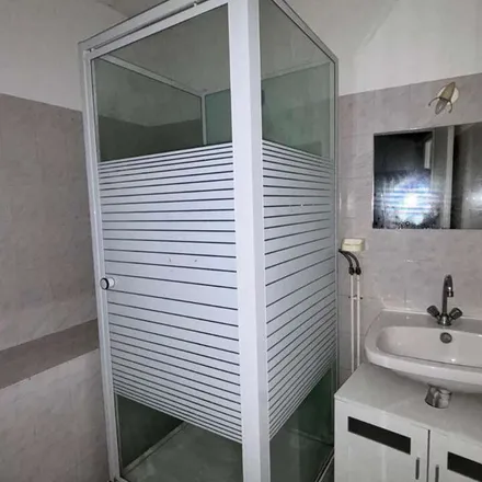 Rent this 3 bed apartment on 1 bis Avenue des Martyrs de la Résistance in 79000 Niort, France
