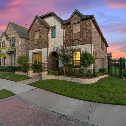 Buy this 5 bed house on 910 Prairie Ridge Lane in Arlington, TX 76005