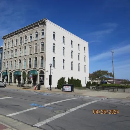 Buy this 2 bed condo on 105 West Water Street in Sandusky, OH 44870