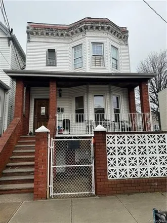 Rent this 3 bed house on 1523 Hone Avenue in New York, NY 10461