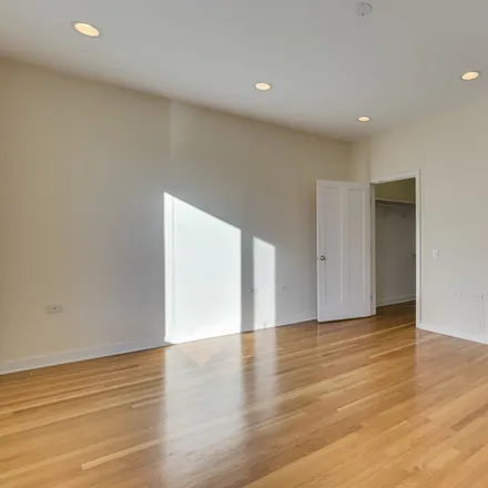 Rent this 2 bed condo on 1814 W North Ave