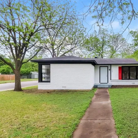 Buy this 3 bed house on 1103 Bales Street in Cleburne, TX 76033