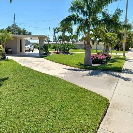 Image 3 - 5423 Coronado Parkway, Cape Coral, FL 33904, USA - House for sale