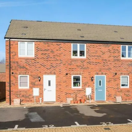 Buy this 2 bed townhouse on Nickling Place in Banbury, OX16 1AR