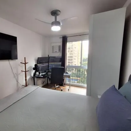 Buy this 2 bed apartment on Avenida Vice-Presidente José Alencar in Jacarepaguá, Rio de Janeiro - RJ