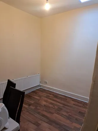Image 3 - unnamed road, London, IG1 1YS, United Kingdom - Apartment for rent