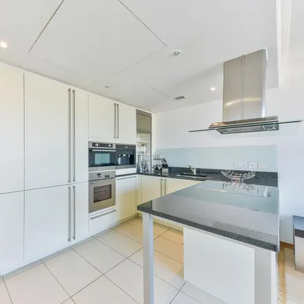 Rent this 1 bed apartment on North Quay in Canary Wharf, London
