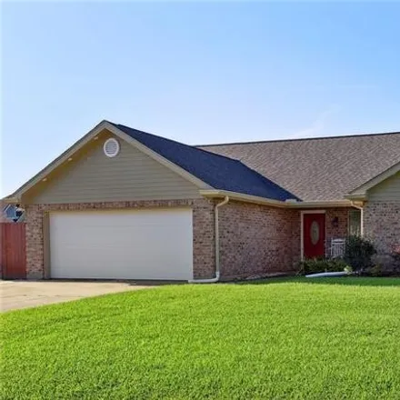 Rent this 4 bed house on 115 Savanna Drive in Luling, St. Charles Parish
