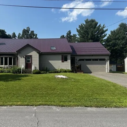 Buy this 3 bed house on 28 Pilgrim Road in Caribou, ME 04736