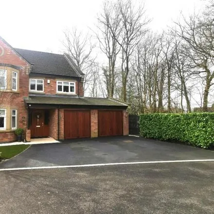 Buy this 5 bed house on The Wordens in Leyland, PR25 3DA