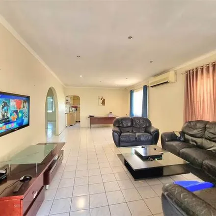 Image 5 - Matheran Road, Avoca, Durban North, 4051, South Africa - Apartment for rent