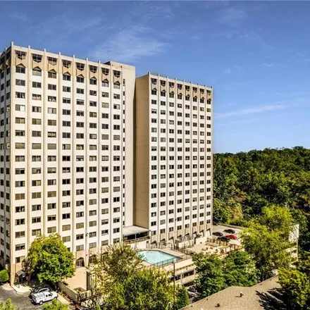 Buy this 1 bed condo on 3160 Peachtree Road Northeast in Atlanta, GA 30305