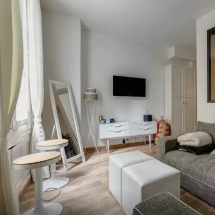 Rent this 1 bed apartment on Paris 9e Arrondissement