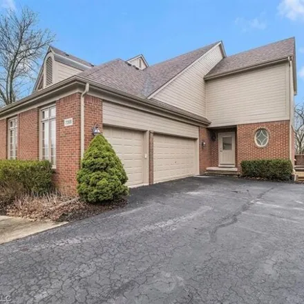 Image 2 - 7352 Carlyle Crossing, West Bloomfield Township, MI 48322, USA - House for sale
