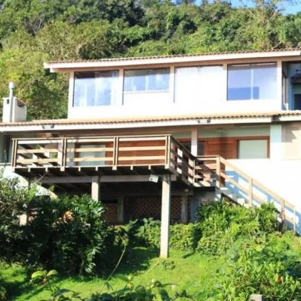 Rent this 4 bed house on Mirante de Lagoinha in Rua Cônego Walmor Castro, Ponta das Canas