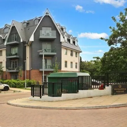 Image 1 - Britannia Wharf, Monument Road, Woking, GU21 5LW, United Kingdom - Apartment for sale