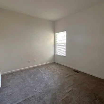 Image 2 - 6717 Cinnamon Drive, Sparks, NV 89436, USA - Apartment for rent