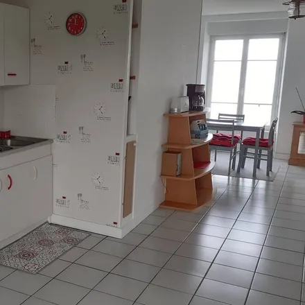 Rent this 1 bed apartment on 29100 Douarnenez