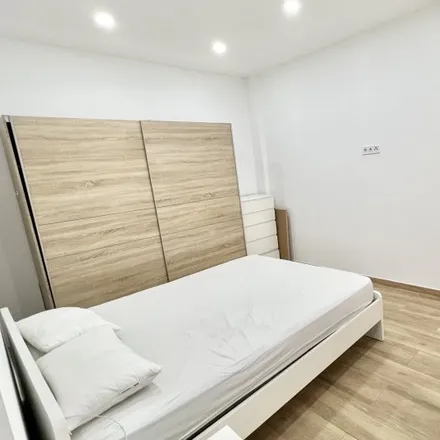 Rent this 4 bed room on Casual Valencia del Cine in Carrer del Convent de Sant Francesc, 7