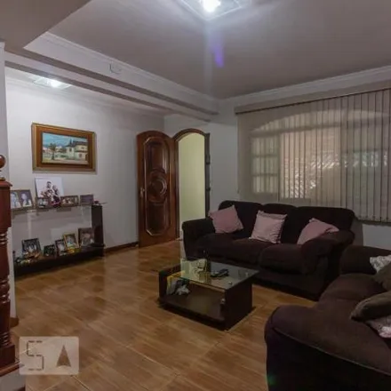 Rent this 3 bed house on Rua Sandalo in Cidade das Flores, Osasco - SP