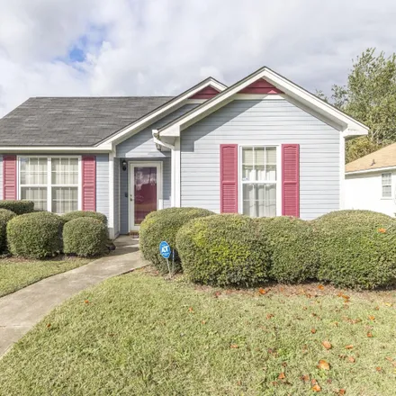 Buy this 3 bed house on 394 Kensington Circle in Warner Robins, GA 31093