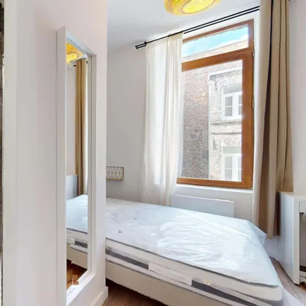 Rent this 6 bed room on 38 Rue Gantois in 59046 Lille, France