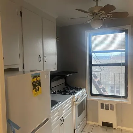 Rent this 1 bed apartment on 2 Windsor Terrace in City of White Plains, NY 10601