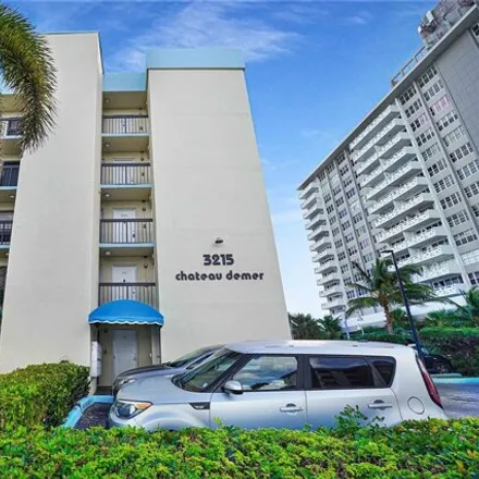 Image 2 - 381 New Hampshire Street, Hollywood, FL 33019, USA - Condo for rent